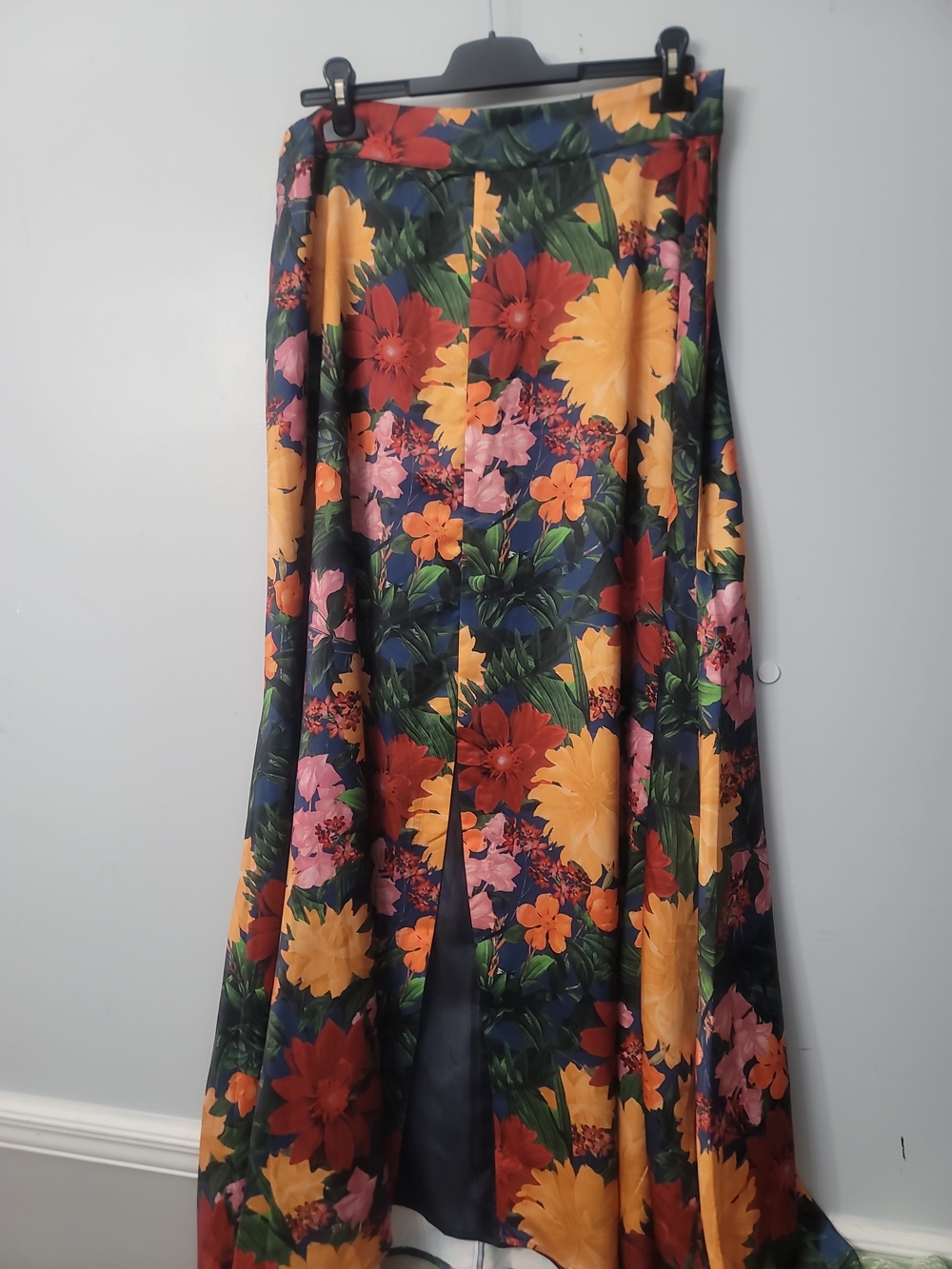 Abbet Glass Savannah Skirt Full Bloom Satin - Picture 1 of 6